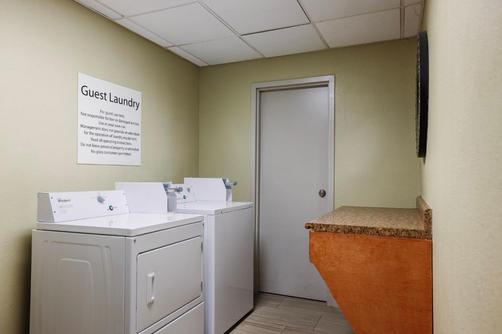 Holiday Inn Express Burlington By Ihg Luaran gambar