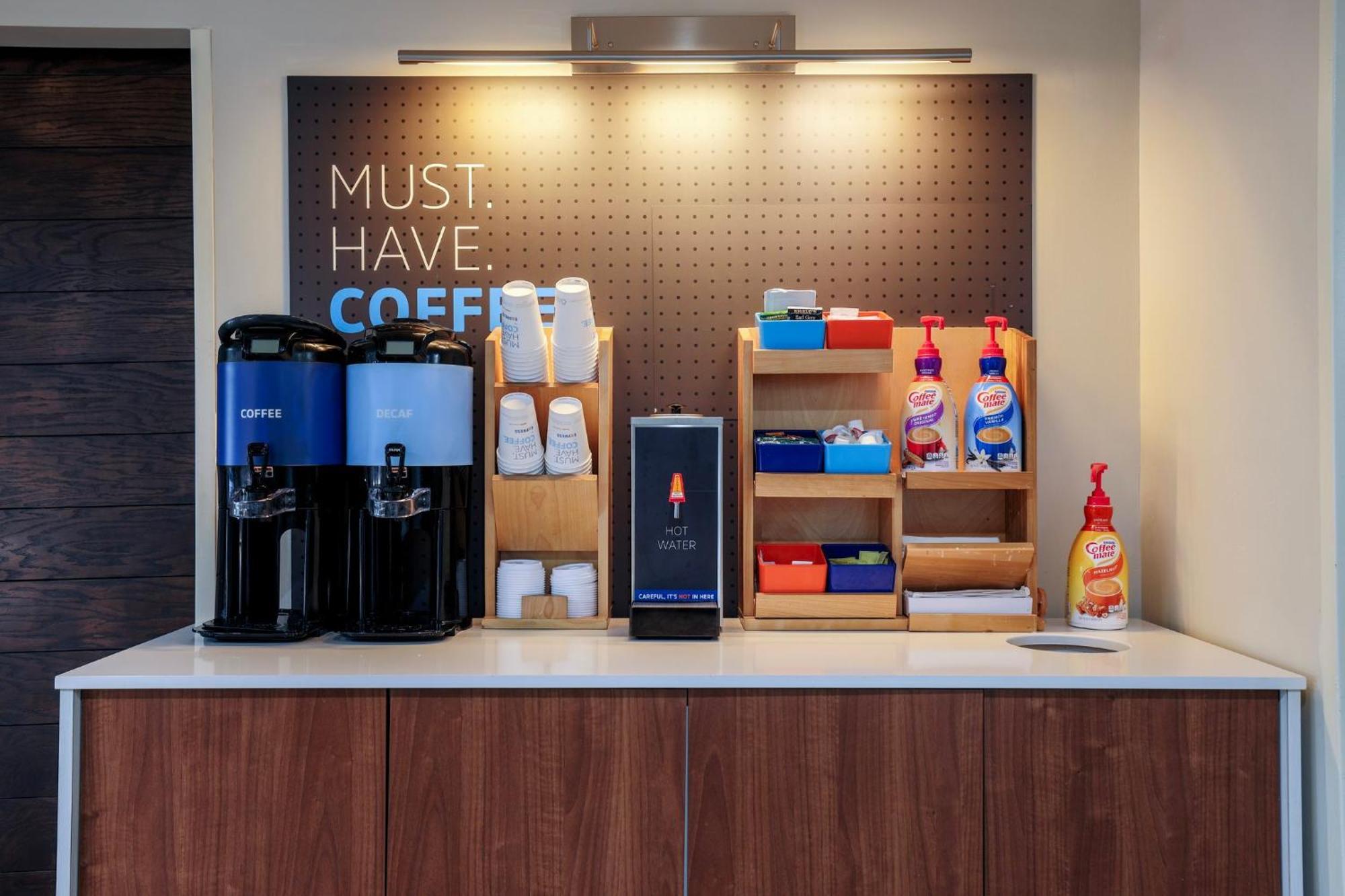 Holiday Inn Express Burlington By Ihg Luaran gambar