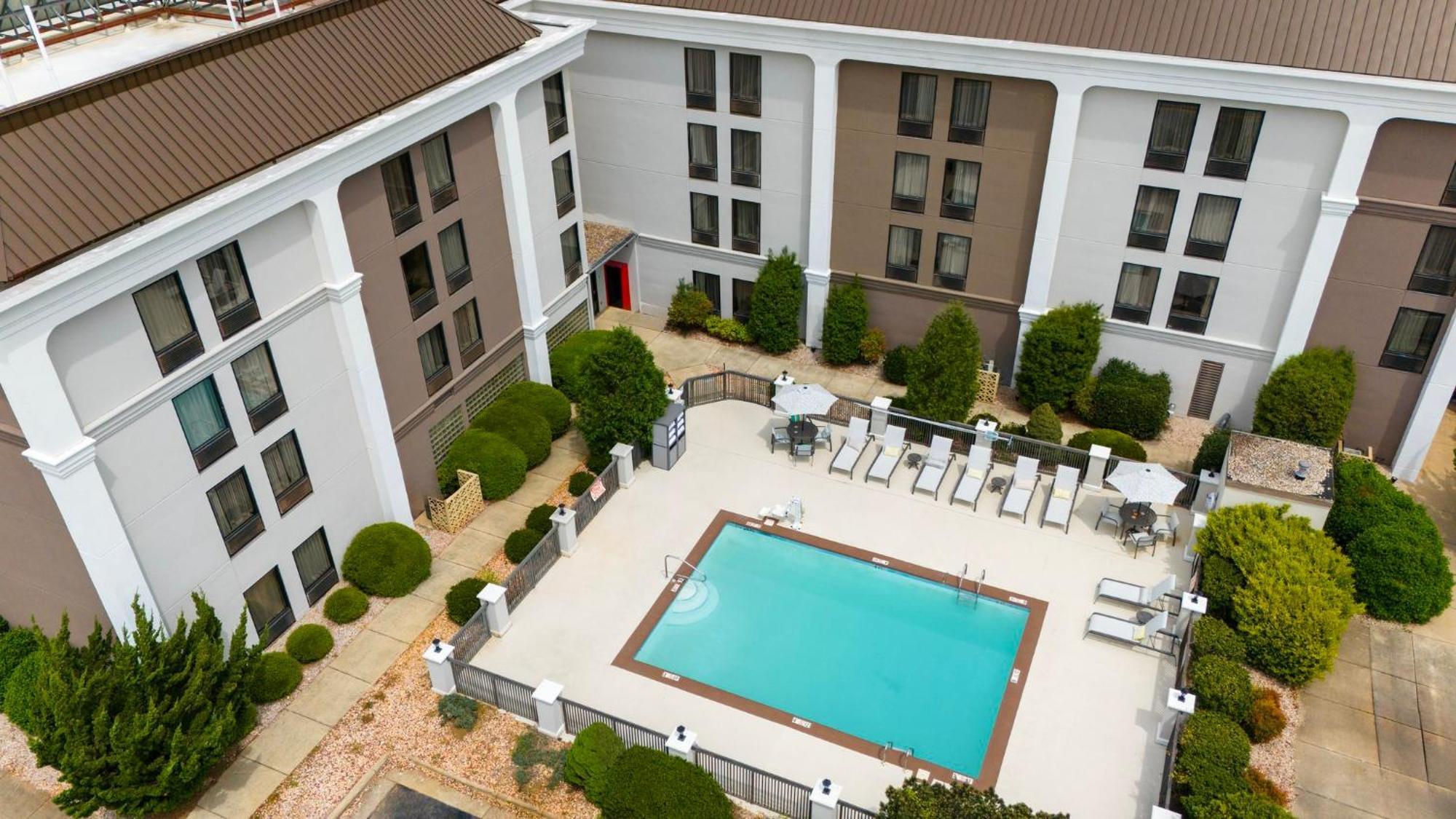 Holiday Inn Express Burlington By Ihg Luaran gambar