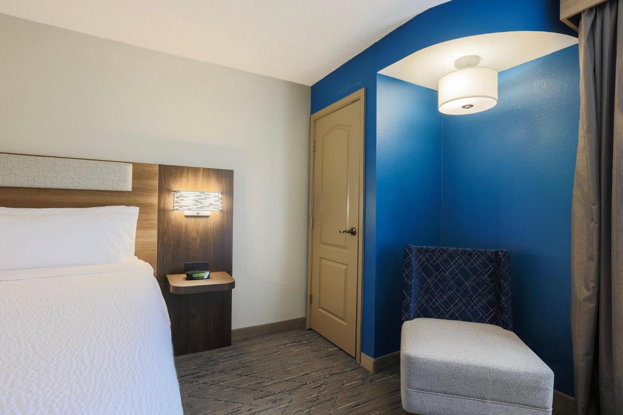 Holiday Inn Express Burlington By Ihg Luaran gambar
