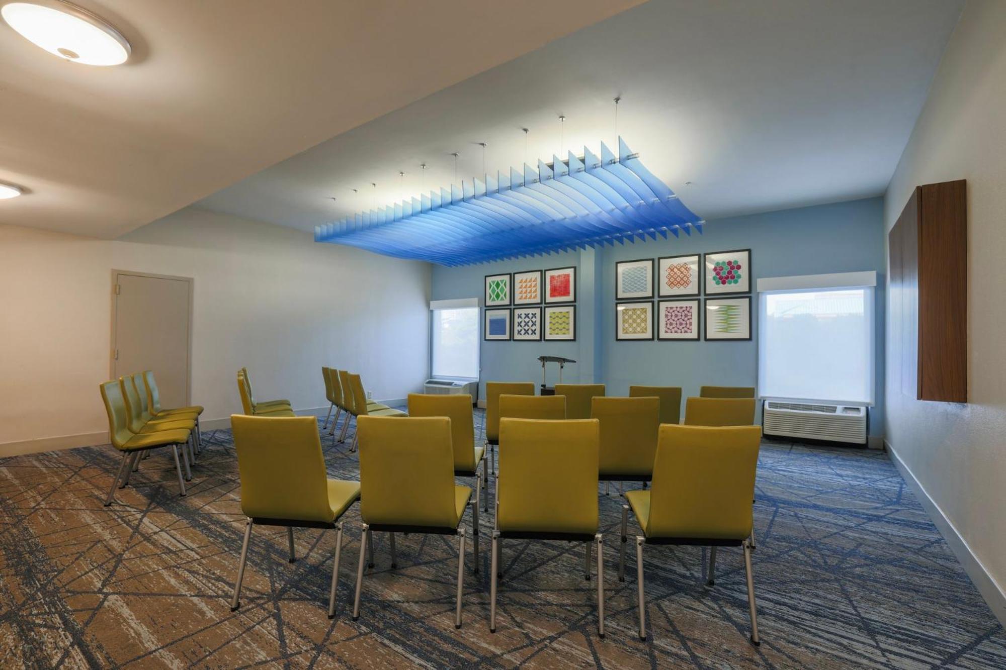 Holiday Inn Express Burlington By Ihg Luaran gambar
