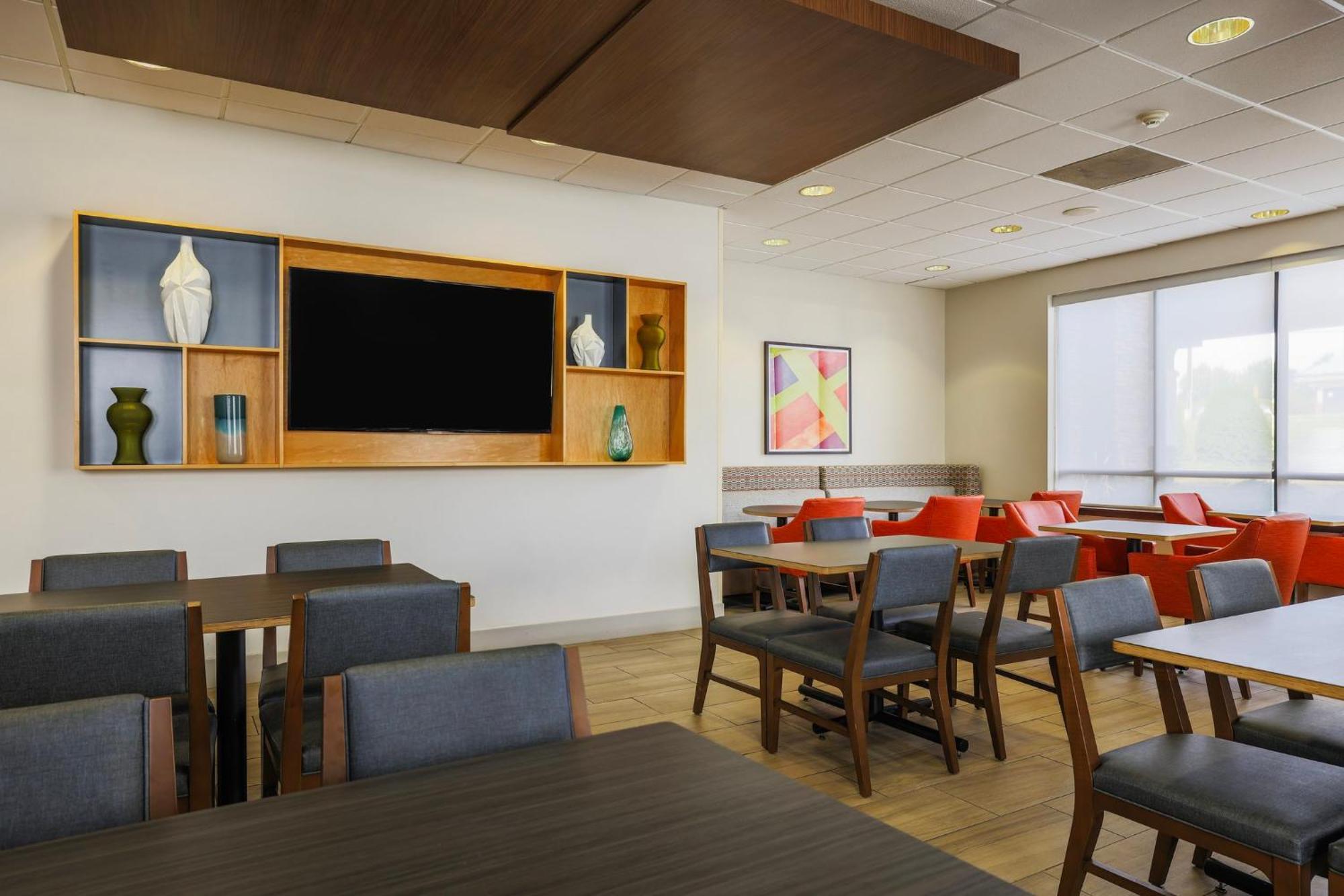 Holiday Inn Express Burlington By Ihg Luaran gambar