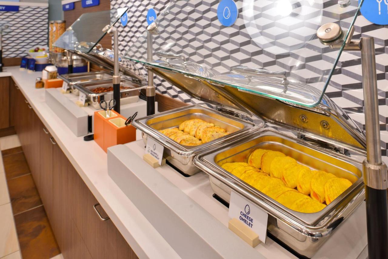 Holiday Inn Express Burlington By Ihg Luaran gambar